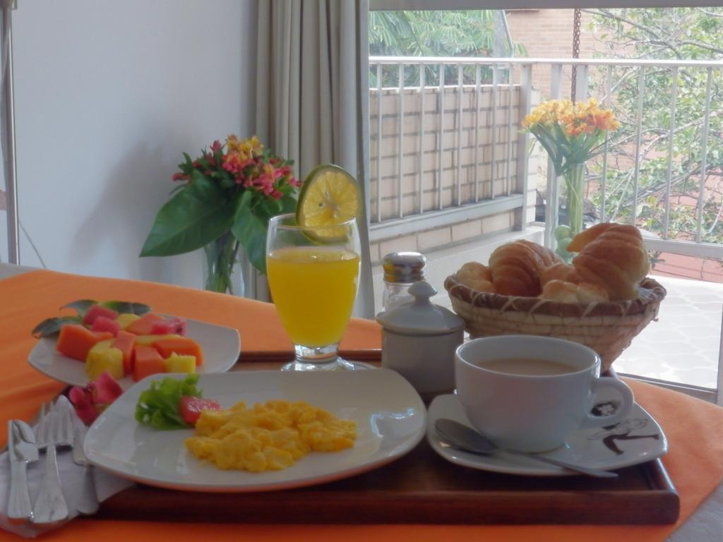 Hotel Casa Santa Monica Norte 칼리 외부 사진
